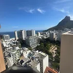 Flat Simples Decoracao Antiga Com Vista Mar- Rooftop Com Piscina, Sauna, Academia, Garagem E Arrumacao Diaria By Tata